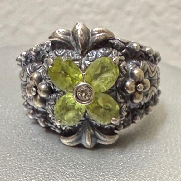 Barbara BixbyOrnate Floral Ring with Yellow-Green Crystal 925 Sterling Silver